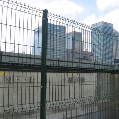 Powder Coated and Hot Dipped Galvanized 3D Bending Fence Providing Security and Longevity