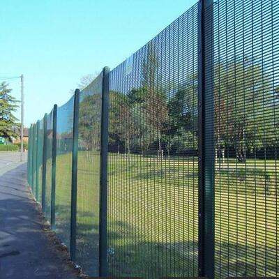 Metal Steel Anti Climb 358 Mesh Fencing Anti Theft Cut Isolation Detention Centers