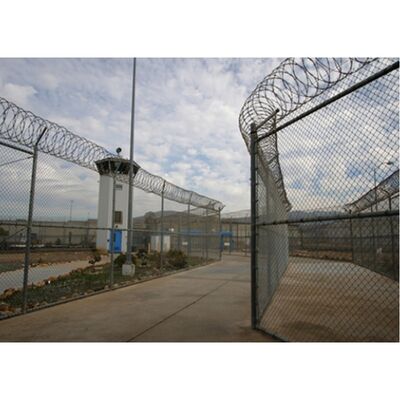 Black Iron 3D Wire Mesh Fence Folded Wire European Pole Hot Dip Galvanized