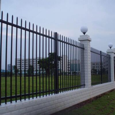 Durable Black Wrought Iron Fence With Heating And Forging Process For Villas And Gardens