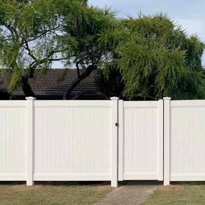 Security Protection PVC Privacy Fence 6ft × 8ft Corrosion Resistance