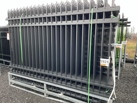 Outdoor Fence Wrought Iron Fence Black Square Tube Fencing 2 or 3 rails