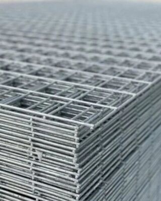 Square Hole Electro Galvanized Stainless Steel Welded Mesh Panel 2*2cm Size