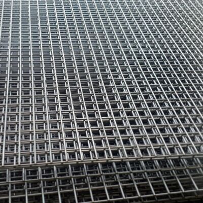 Steel Metal Welded Metal Mesh Fence Panels 25mm*25mm 50mm*50mm Square Hole